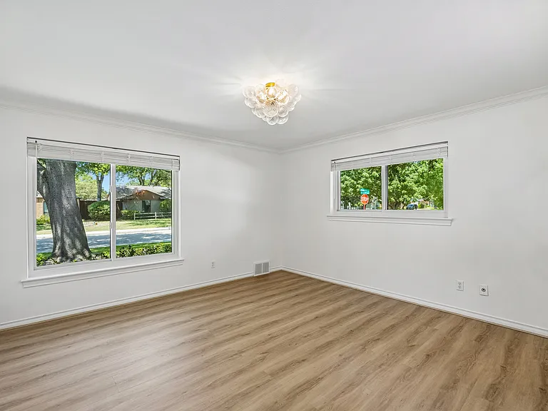 3566 Princess Ln — Photo 16