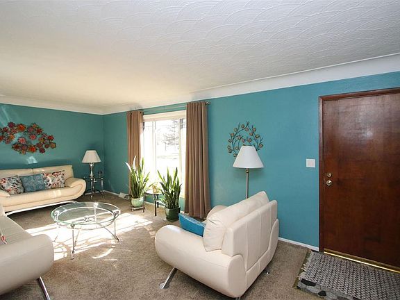4th image of 2345 Arnold Dr