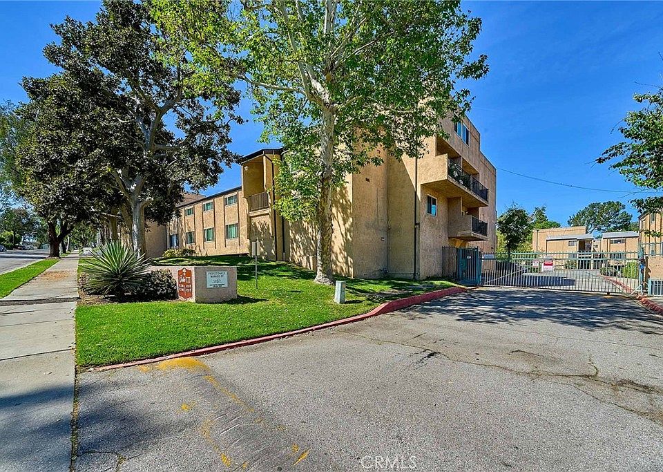 1st image of 1701 Neil Armstrong St APT 104