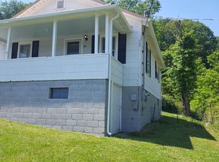 84 Morrison St, Ansted, WV 25812