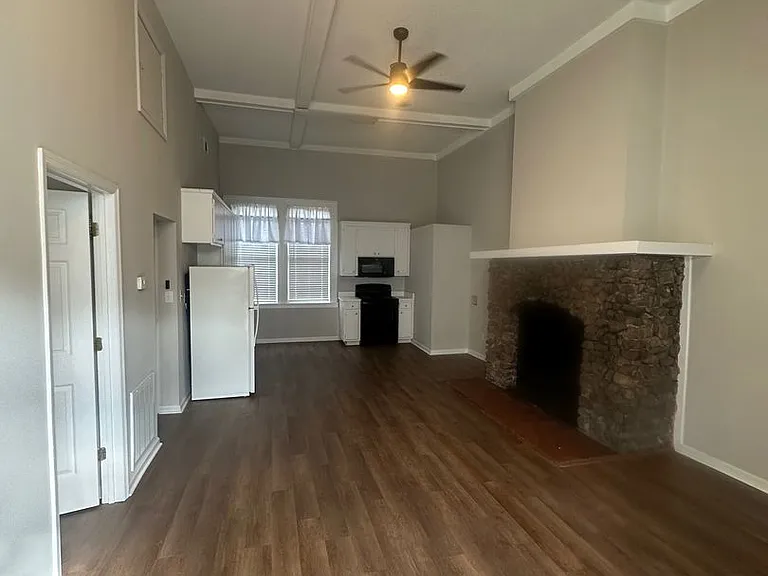 1304B Drayton St — Photo 3