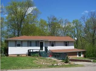 30 Old Coach Rd, Athens, OH 45701