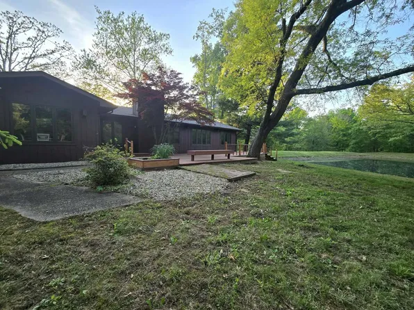 17647 N Old Centralia Ln, Mount Vernon, IL 62864