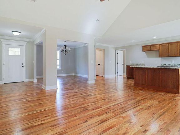 5th image of 266 SE Timber Top Xing Lot 65