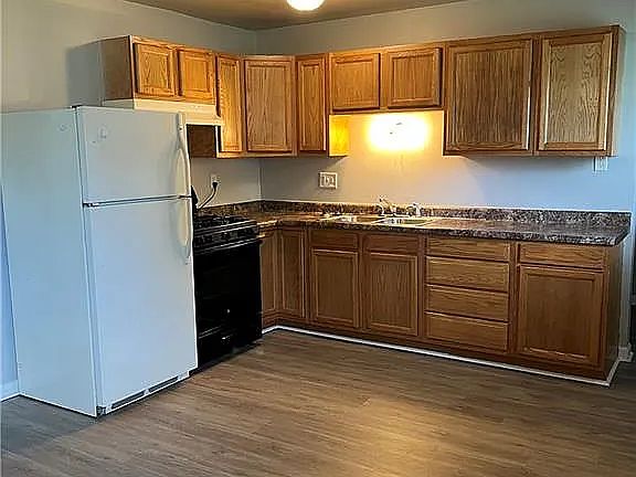3rd image of 8229 E 42nd Pl