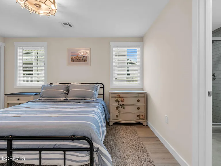 501 Forman Ave — Photo 14