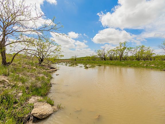 3rd image of 817 County Road 130