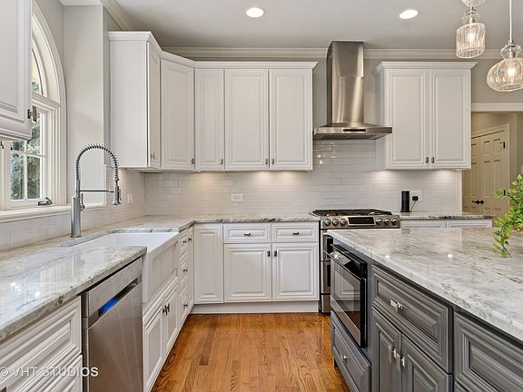 3rd image of 4023 White Eagle Dr