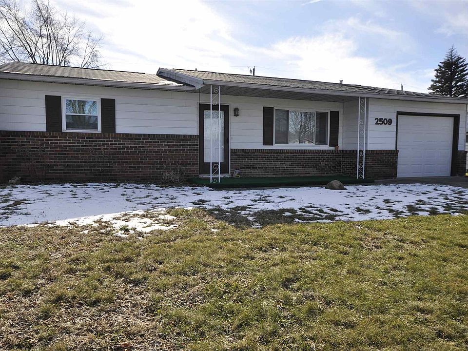 1st image of 2509 E 26th St