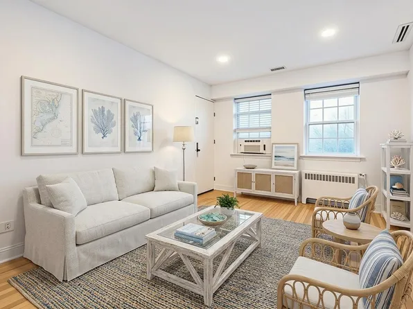 378 Claremont Ave APT 1, Montclair, NJ 07042