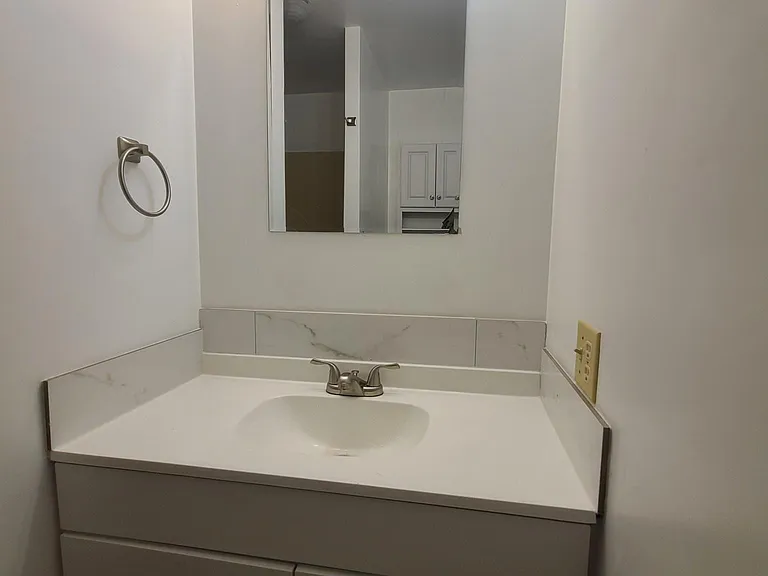 505 Leblanc St — Photo 4