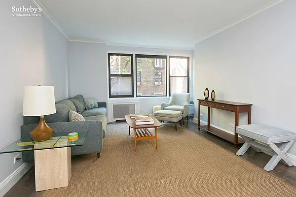 Sold by Sotheby's International Realty | media 3