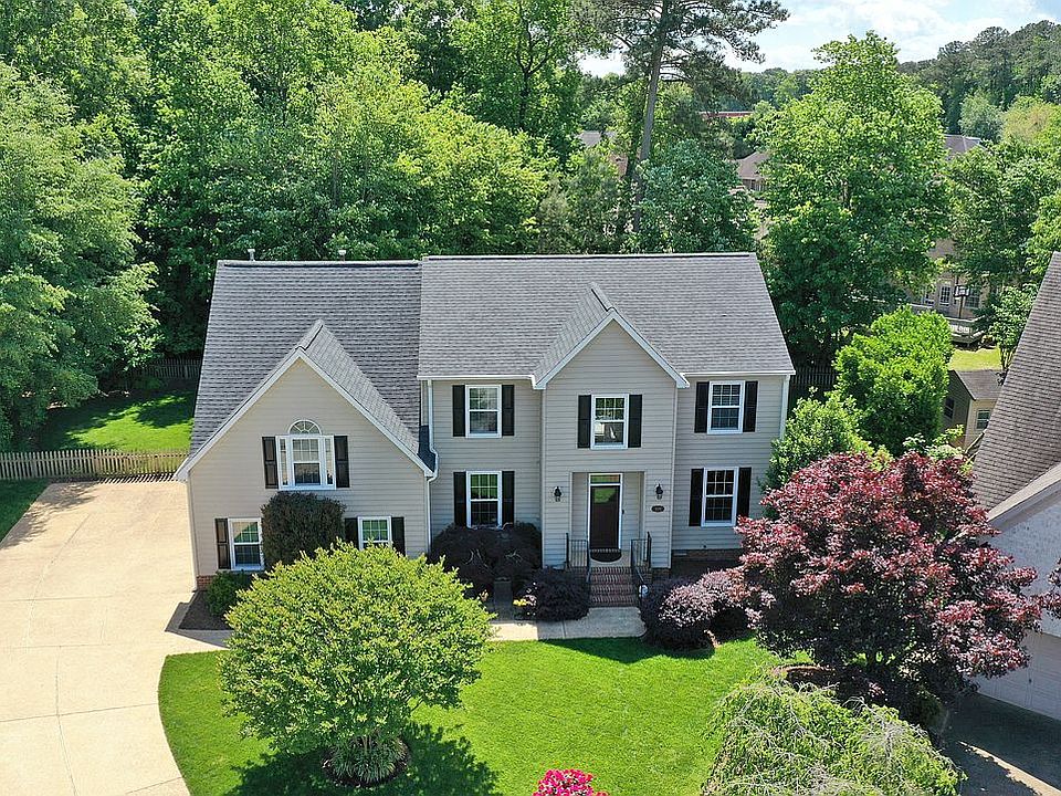 5 bedrooms, 3 bathrooms