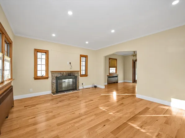 85-11 Eton Street image 3 of 20