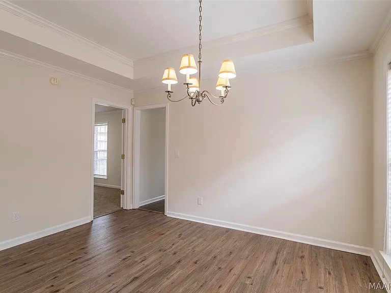 1161 Stafford Dr — Photo 8