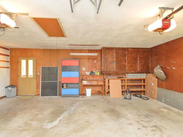 974 Forest View Dr, Columbia, IL 62236