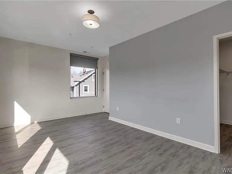 5712 Main St #200 — Photo 10