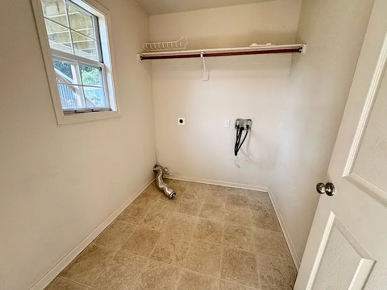 14064 Southern Rd — Photo 22