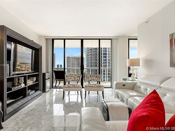 4th image of 4000 Island Blvd #1403