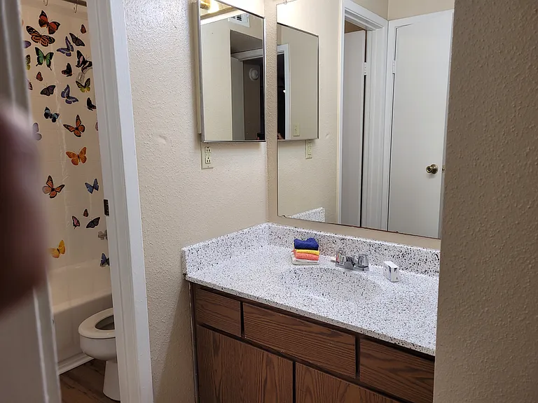 Sleepy Hollow Apartments — Photo 37