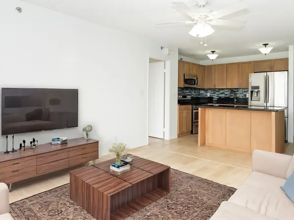 98-402 Koauka Loop APT 1803, Aiea, HI 96701
