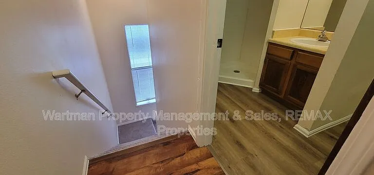 4560 Excalibur Ct — Photo 13