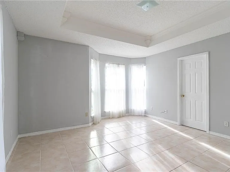 7945 Fox Dr — Photo 6