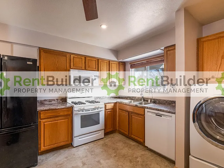 14104 Turner Pl NE — Photo 15
