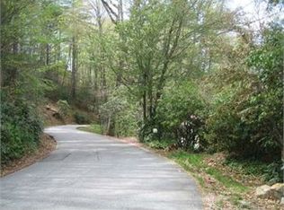 11 Hogback Ct, Sapphire, NC 28774