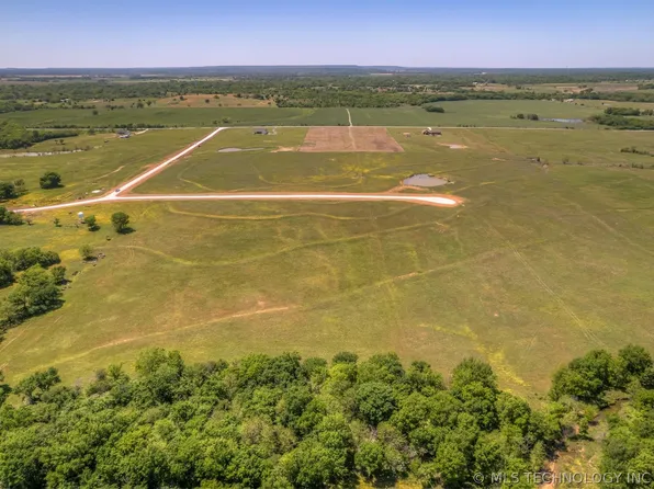 18511 S 369th East Ave, Porter, OK 74454