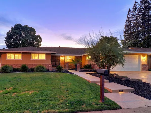 6708 Breakwater Way, Sacramento, CA 95831