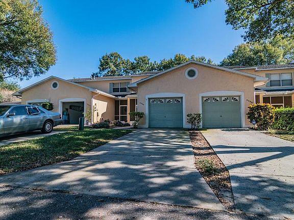 4th image of 2304 SE Isle Royal Ct
