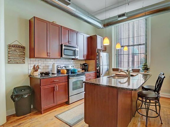 3rd image of 200 Lincoln Ave Suite 112