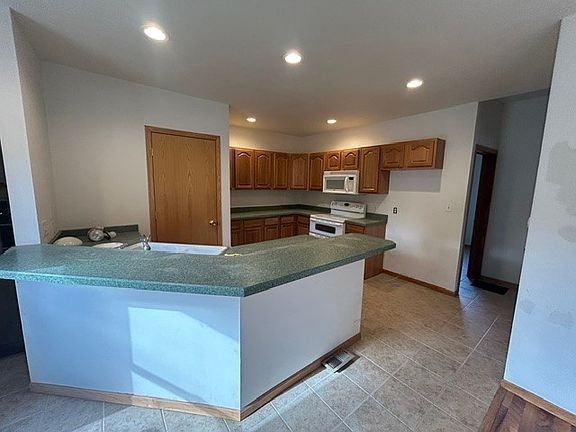 2nd image of 304 N Elm St