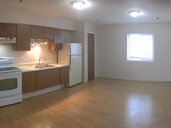 4th image of 448 Goddard St APT 1