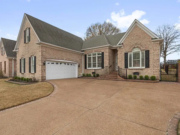 619 Warwick Oaks Ln E, Collierville, TN 38017