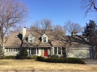 2524 W 89th St, Leawood, KS 66206