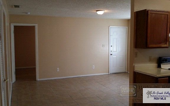 4th image of 713 Tumbleweed Dr