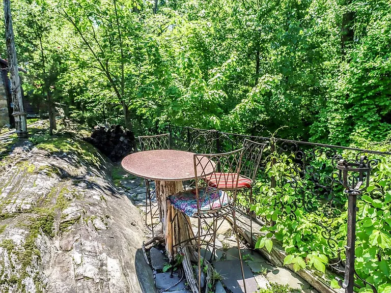 17 Hemlock Rdg — Photo 19