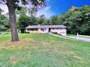 18 Floral Dr, Newburgh, NY 12550