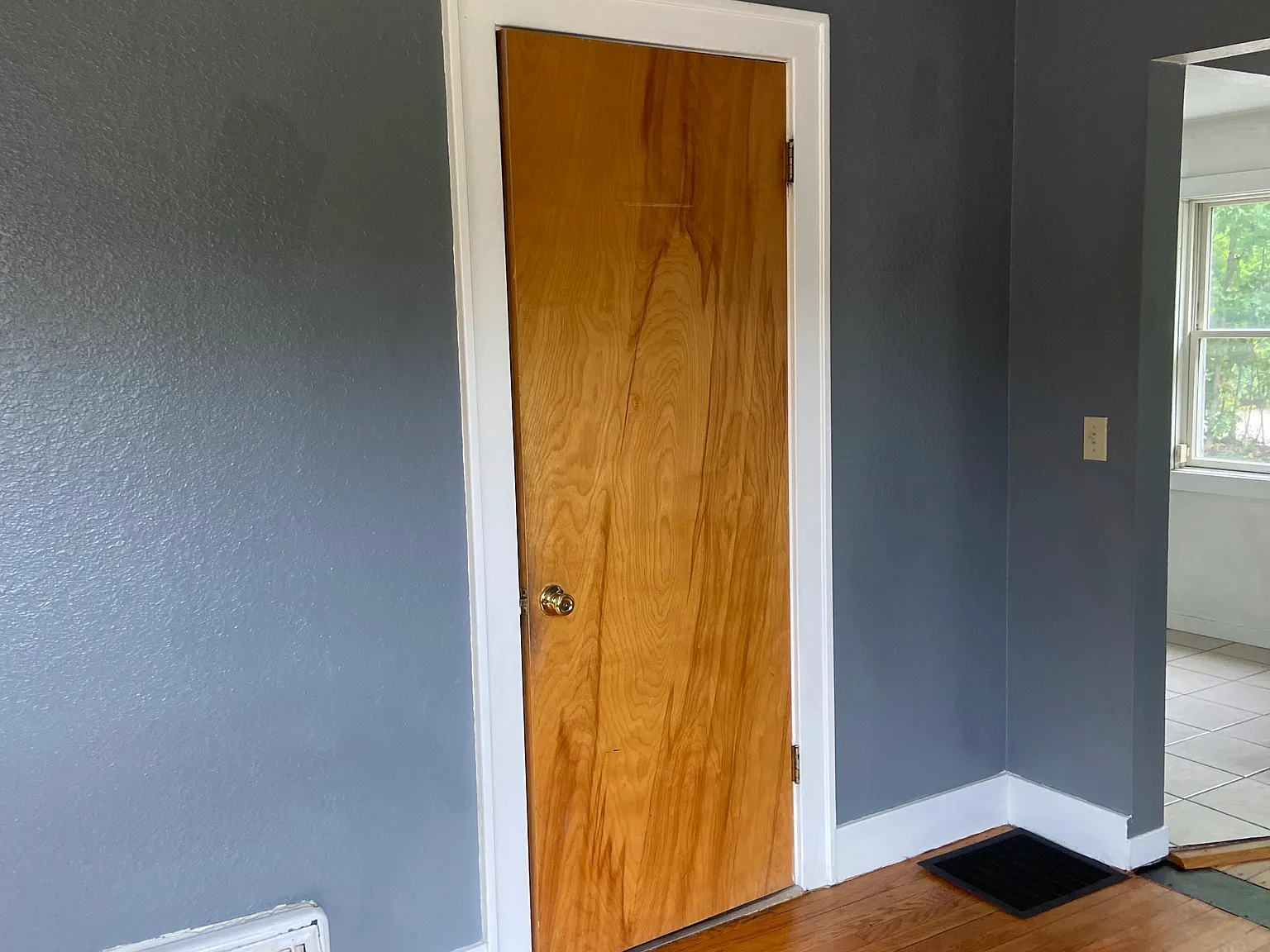 3 bed, 1200 sqft, $1,550 — Photo 4