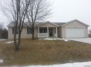 202 Blueberry Ln, De Soto, MO 63020