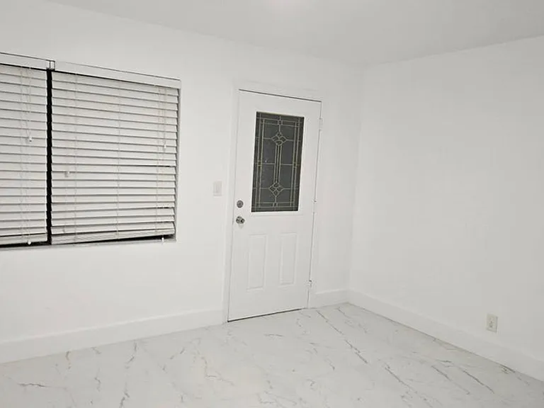 2849 NE 13th Ave — Photo 12