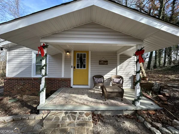 3006 Scenic Dr, Gainesville, GA 30506