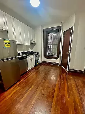 Rented by Bond New York | media 8