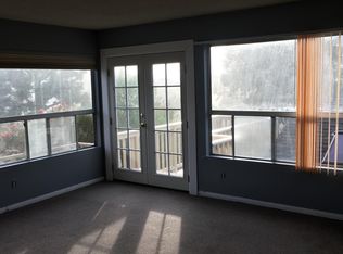 5202 Soledad Mountain Rd, San Diego, CA 92109