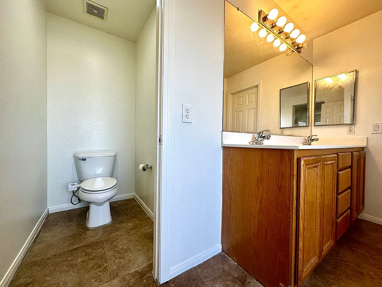 560 Playa Linda Pl — Photo 12