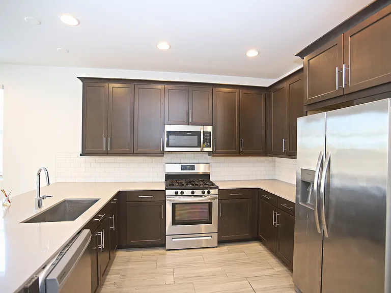 2250 E Kelly Dr — Photo 9