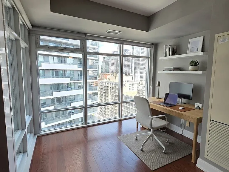 2191 Yonge St #2210 — Photo 5