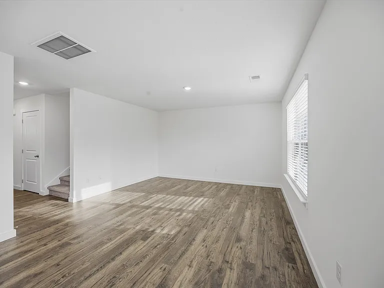 7740 Belhaven Ln — Photo 6